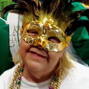 Meet your Posher, Gloria